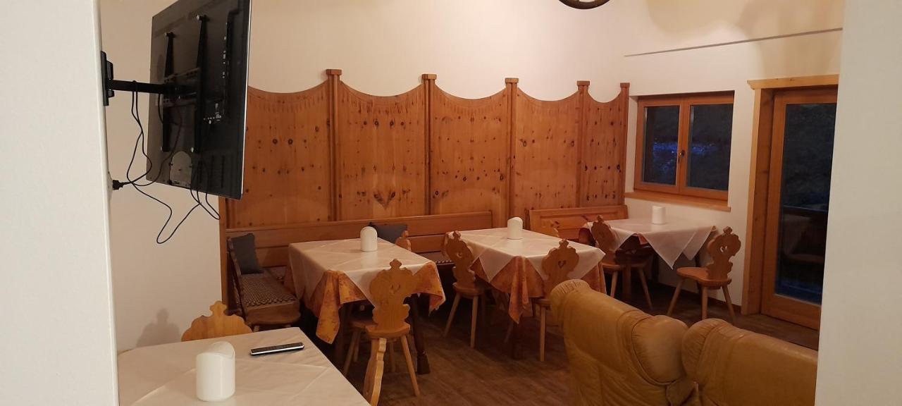 Fattoria Meneguto Agriturismo Degasper Giorgio 科尔蒂纳丹佩佐 外观 照片